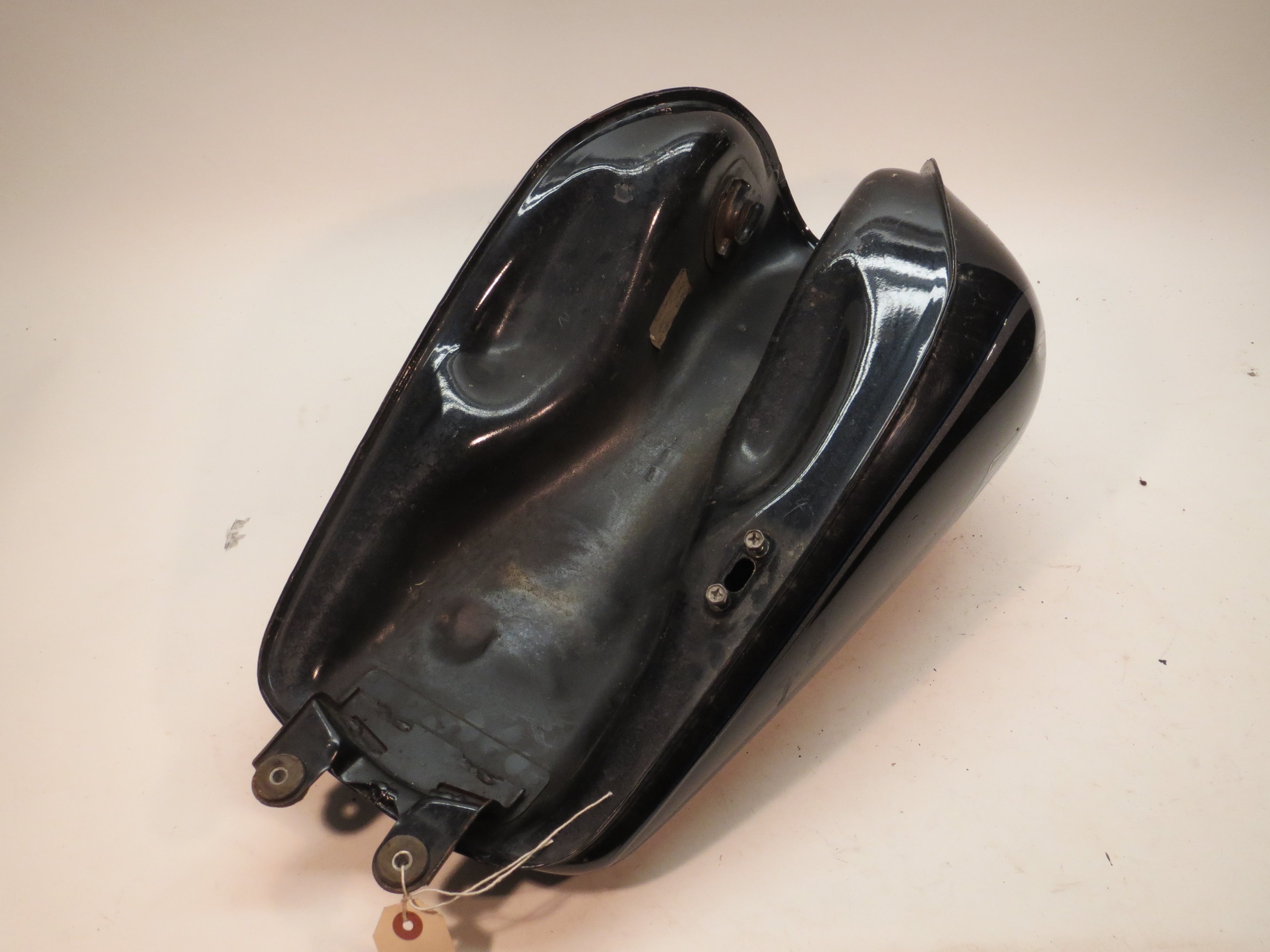 Suzuki Gz250 Marauder Gas Fuel Petrol Tank 02 07