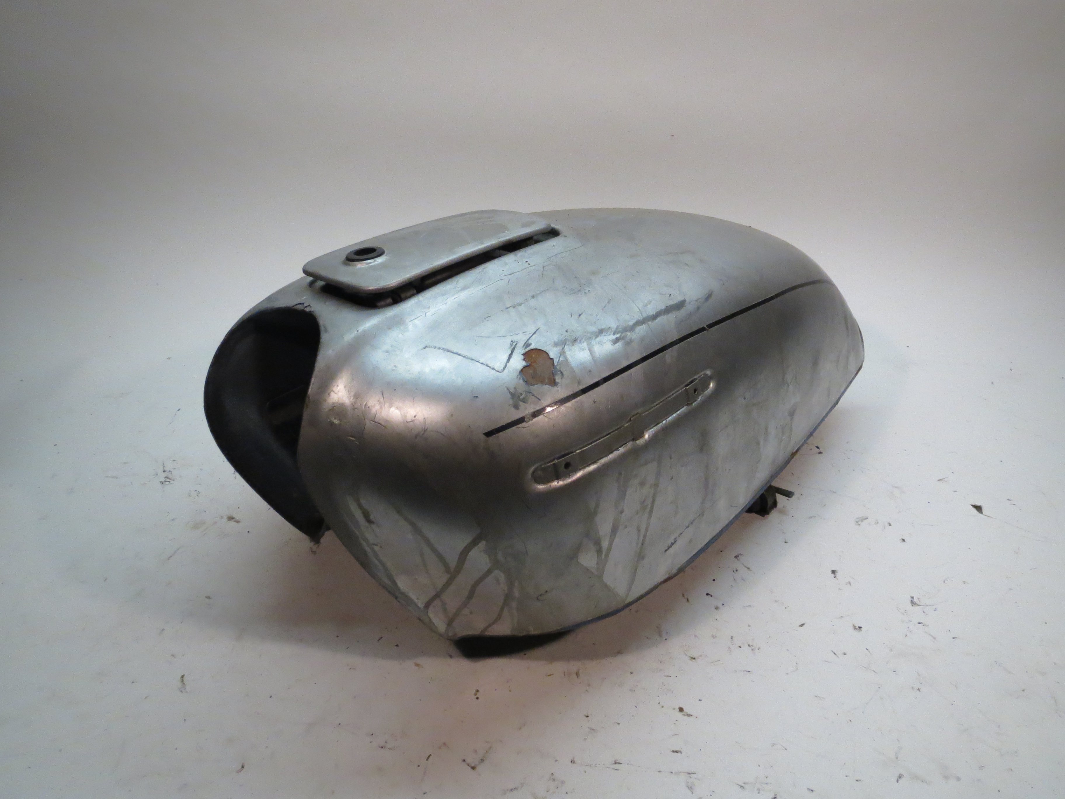 honda cb550 gas tank