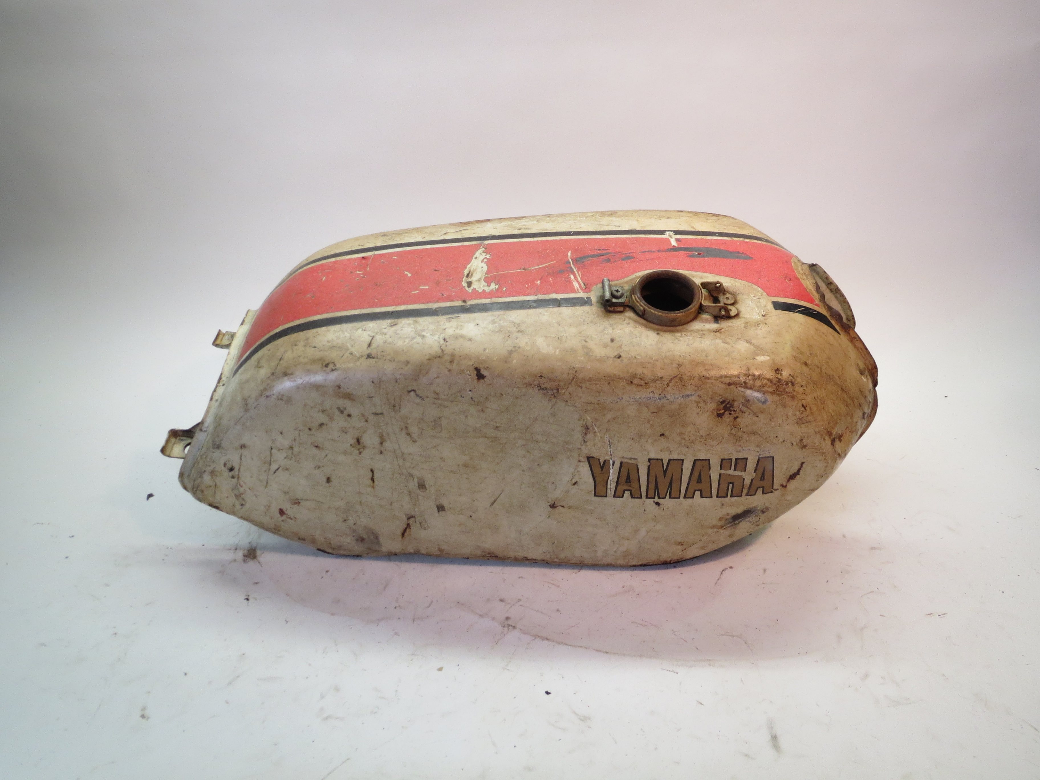 Yamaha Rd400f Daytona Gas Fuel Petrol Tank 79