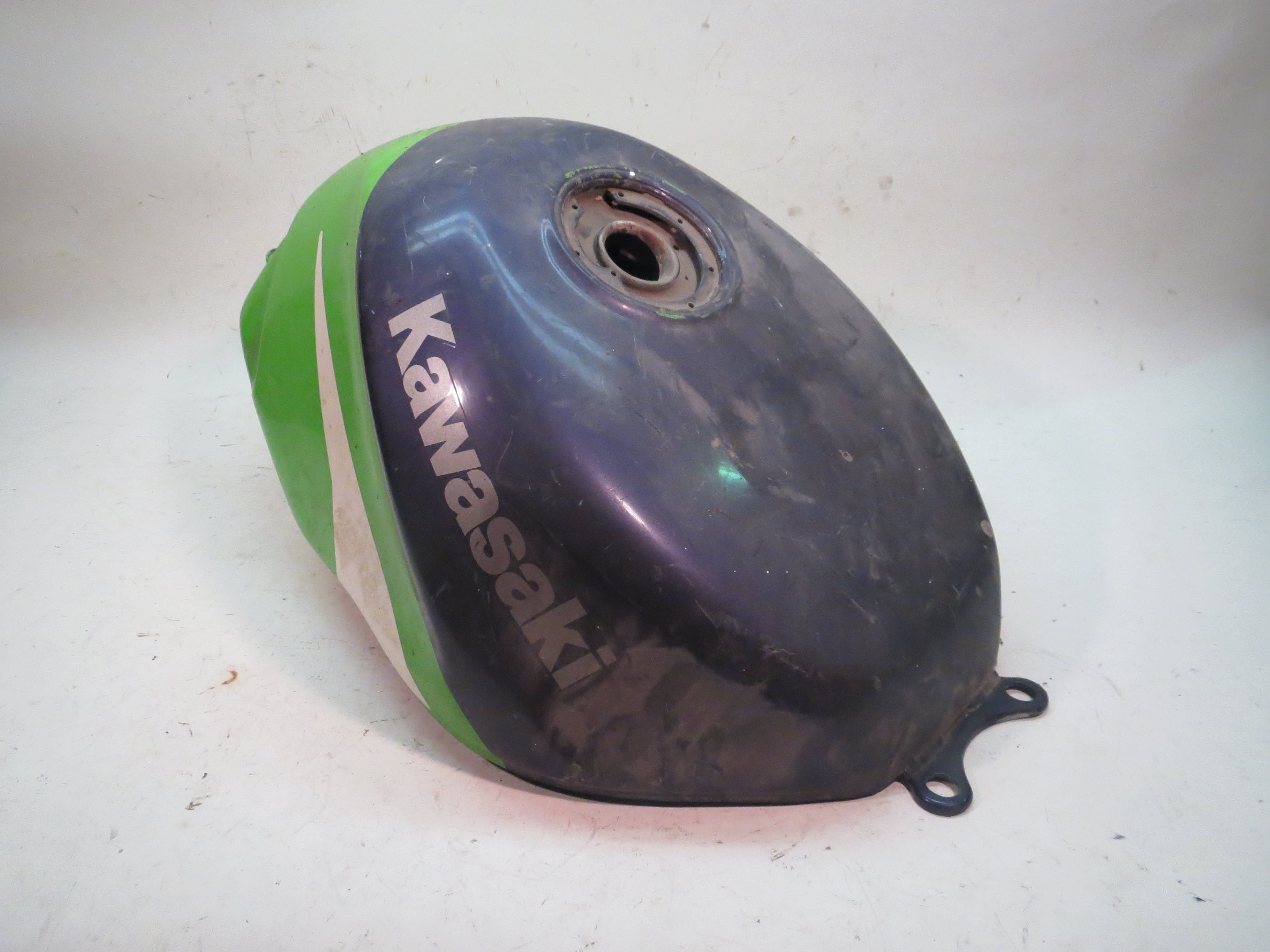 Kawasaki ZX600G ZX6R Ninja Gas Fuel Petrol Tank 98