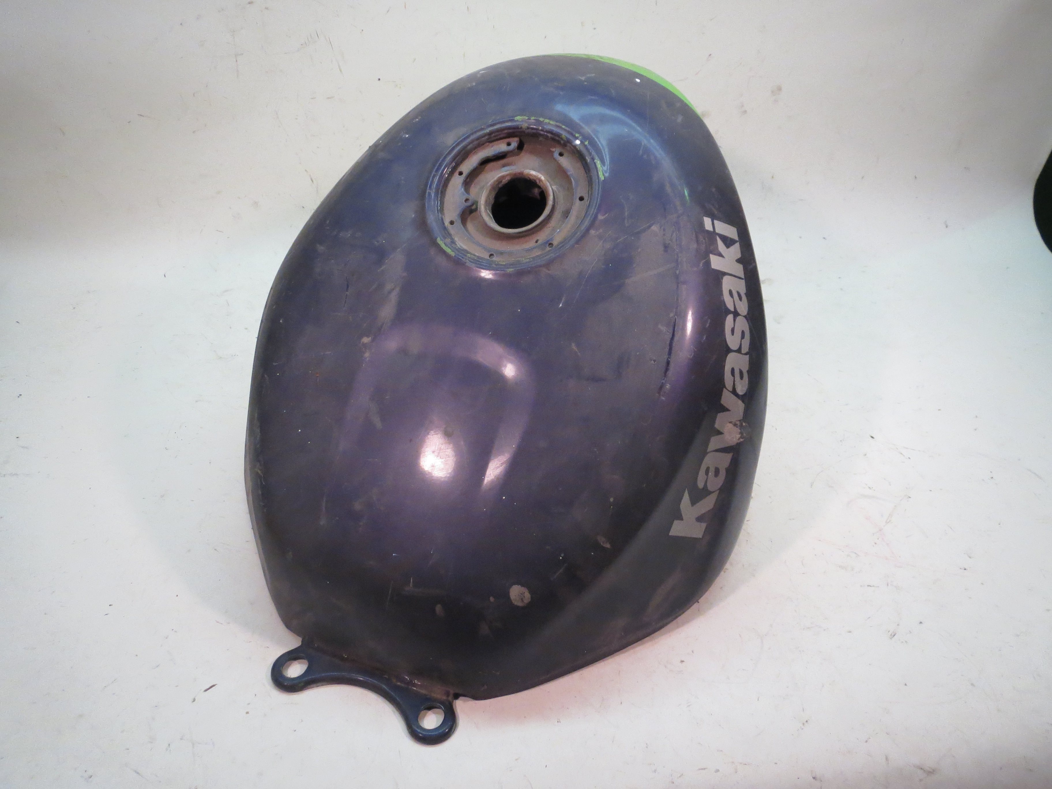 Kawasaki ZX600G ZX6R Ninja Gas Fuel Petrol Tank 98